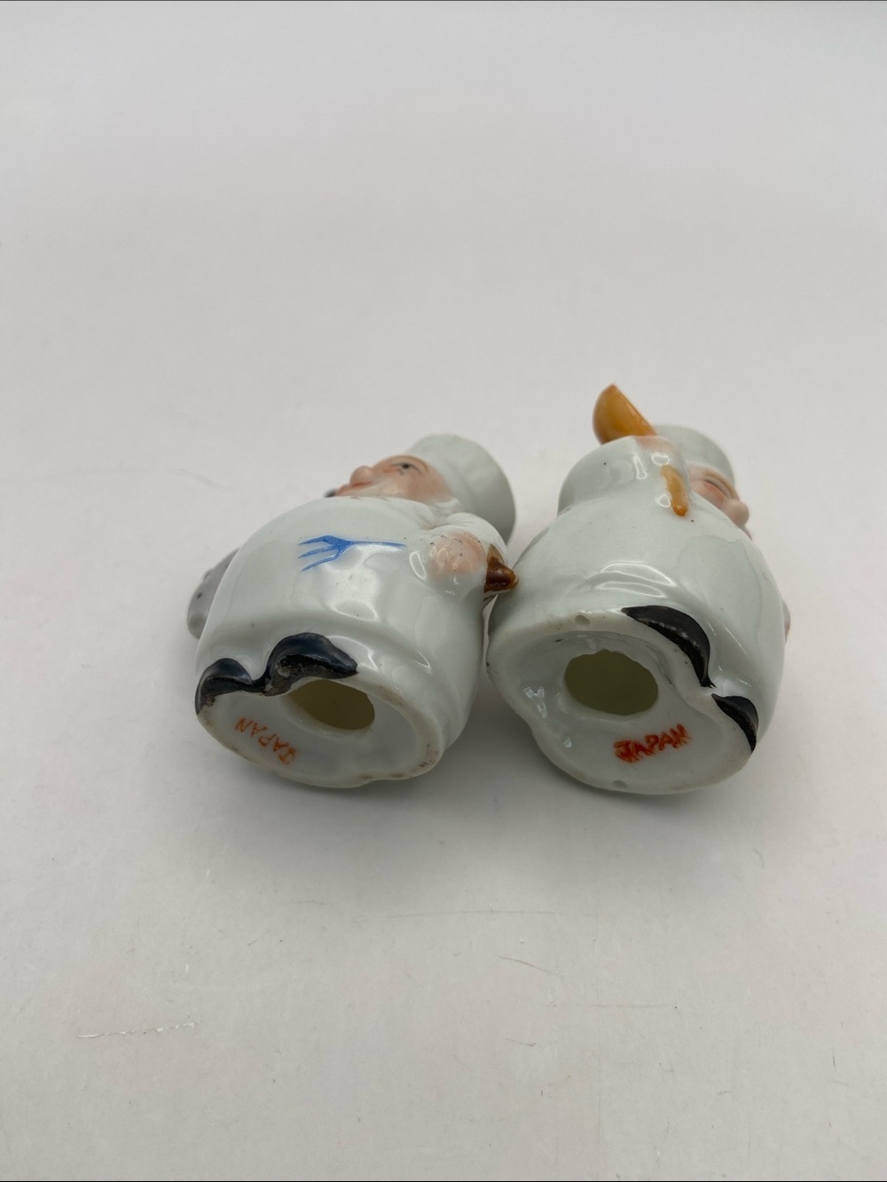 Vintage Porcelain Mini Happy Chef Salt & Pepper Shakers Set of 2 Collectible - Picture 5 of 7